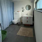 度假居 Beachfront With Sea View For 6 Guests *