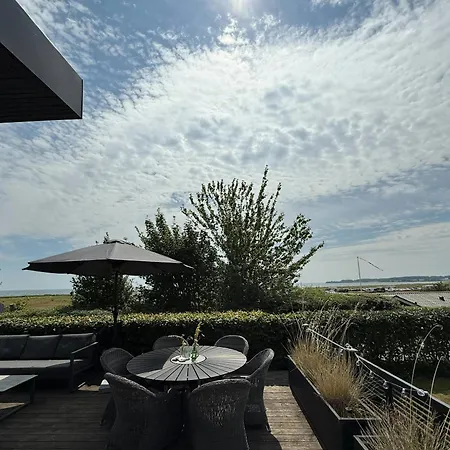 Beachfront With Sea View For 6 Guests Tatil Evi