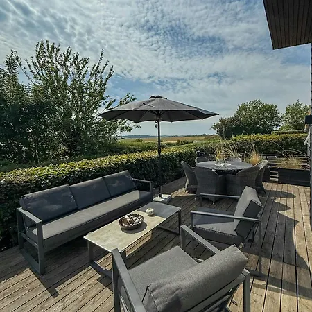 Beachfront With Sea View For 6 Guests *