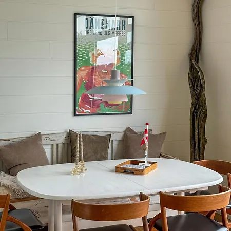 Beachfront With Sea View For 6 Guests 하데르슬레우