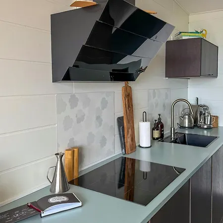 Holiday home Beachfront With Sea View For 6 Guests