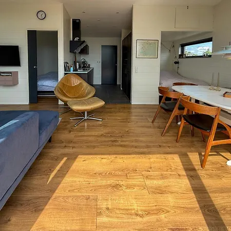 Beachfront With Sea View For 6 Guests