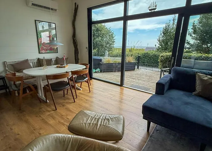 Beachfront With Sea View For 6 Guests