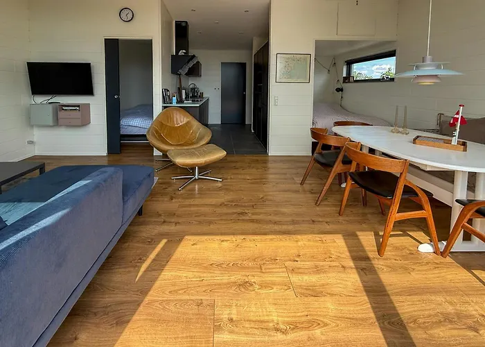 Beachfront With Sea View For 6 Guests