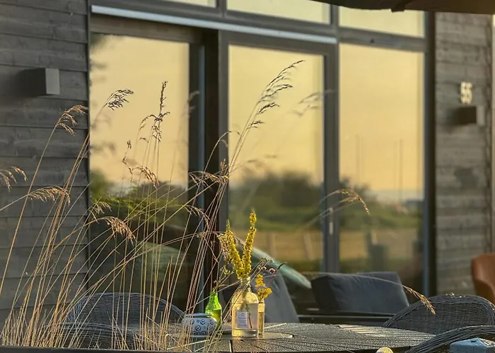 Holiday home Beachfront With Sea View For 6 Guests